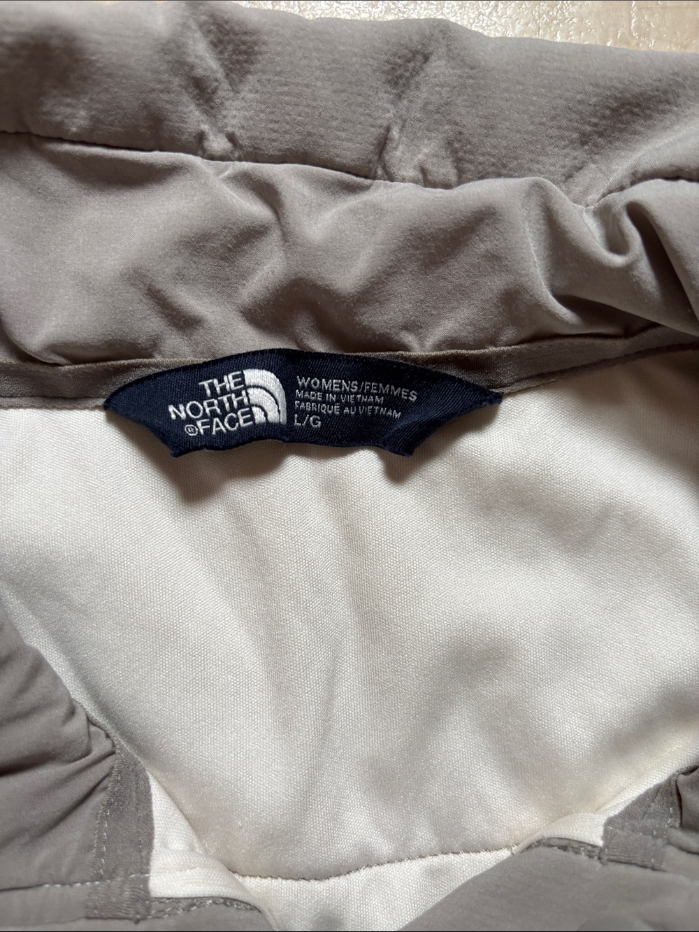 The North Face Women’s Size Large 1/4 Snap Quilted Pullover Gray/Cream - Picture 3 of 7